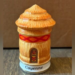 Danbury Mint Spices of the World Spice Jar CAYENNE African Hut